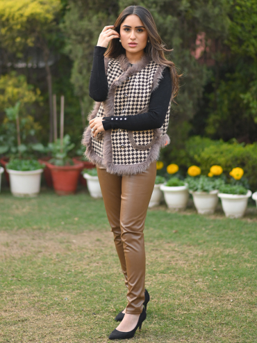 The Boozy Button Lea Black Woollen Winter Coord Set