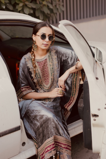 The Boozy Button Akhiyaan Da Surma Grey Velvet Kaftan Salwar