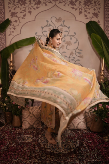 The boozy button kanya yellow cotton silk kurta and pant