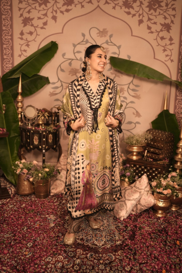 The Boozy Button Kulfi Green Cotton Silk Kurta Pant Dupatta