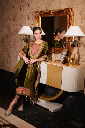 The Boozy Button Titlian Green Velvet Kaftan Salwar