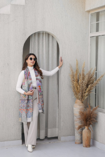 The Boozy Button Ayaan Grey Woollen Pashmina Shawl