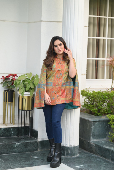 The Boozy Button Rana Light Green Woollen Kashmiri Cape