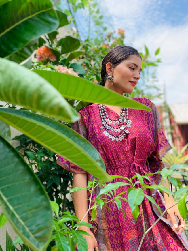 Summer Kaftan: Enjoy an Easy-going, Comfortable Attire Choice